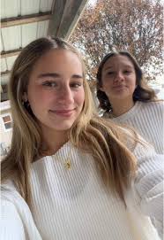 Stella Spears's Instagram, Twitter & Facebook