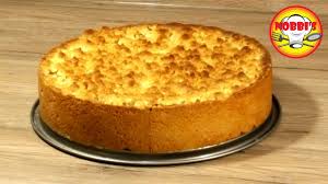 Ein super leckerer und saftiger kuchen mit pudding und apfelmus. Der Weltbeste Apfelkuchen Mit Streusel Und Vanillepudding Youtube