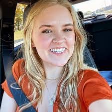 Kyla Townsend's Instagram, Twitter & Facebook