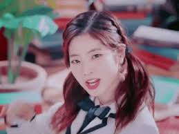 Oh my bias, i can't stop falling in love with her.*my videos are either completely original or transformative with nearly 30 hours of editing in effects, th. Twice Dahyun Gif Twice Dahyun Cute Discover Share Gifs