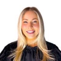 Shayna Hernandez's Instagram, Twitter & Facebook