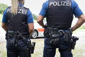 Die schweizerische volkspartei (svp schweiz), französisch union démocratique du centre (udc), italienisch unione democratica del centro (udc) (deutsch wörtlich «demokratische union der mitte»), rätoromanisch partida populara svizra?/i (pps), ist eine 1971 gegründete nationalkonservative. Abstimmung Innerschweizer Widerstand Auch Zuger Svp Lehnt Anti Terror Gesetz Ab