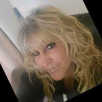 Anne Gable's Instagram, Twitter & Facebook