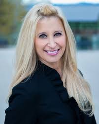 Larae Baker's Instagram, Twitter & Facebook