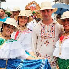 Desfrute de estadias curtas ou longas memoráveis na companhia da família ou amigos. San Sebastian De Ocu 70 Anos De Cultura Ver Panama
