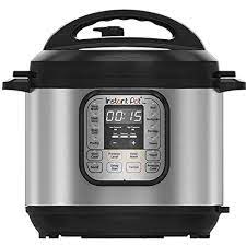 Then i add tomato sauce, spices, and microwaved frozen vegetables and blend it. R2ztohlvixvgym