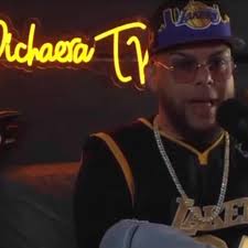 El Q Sabe Sabe!. En la pichaera podcast con @jetsonelsuper hablando del  perreo a lo nativo y trayectoria #nativosmusic #yaiytoly