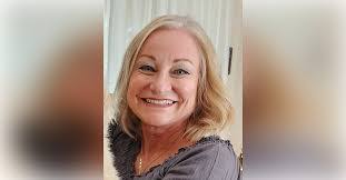 Katie Kohl's Instagram, Twitter & Facebook