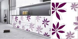 Nuestros profesionales en continua fomación, realizarán un estudio minusioso de tú espacio, deteniendonos a escuchar tus propuestas para poder crear las cocina de tus sueños. Cocinas Y Muebles De Cocina Puertas Decoradas Un Toque De Creatividad Para Tu Cocina
