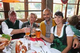 Es werden unter anderem die trainerstationen und seine stationen als spieler aufgelistet. Bayern Setzen Ein Zeichen Vorarlberger Nachrichten Vn At