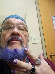 My new colors! I used green, pink, silver, garnet, blue, and a different  shade of purple for underneath/fringe and the top half just purple! I think  I did a great job 💜 |