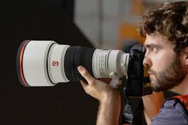 Sony 300 mm F2.8 GM OSS: lightweight professional telephoto lens