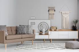 In dieser kategorie finden sie braune sofas. Wirkliches Foto Von Kissen Mit Botanischem Muster Auf Einem Braunen Fototapete Fototapeten Teppich Anlage Sofa Myloview De
