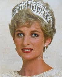 📸September 24, 1996: Princess Diana arrive at the "Nina Hyde Gala fund"  raising benefit for breast cancer research in Washinton, DC. The benefit is  named after Hyde who was the "Washington Post's"