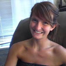 Kayla Dell's Instagram, Twitter & Facebook