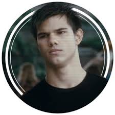 Hayley Marshall Rivers (@CresecentAlpxa)