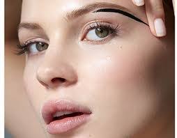 Aurora Ledesma's Instagram, Twitter & Facebook