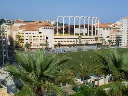 Nel 2006 il monaco 1860 ha venduto le quote dello stadio in suo possesso al bayern monaco per 11 milioni di euro, continuando però a giocare nell'impianto fino al 2017, quando è tornato a giocare nel vecchio grünwalder stadion. Louis Ii Stadion Fontvieille 1985 Structurae