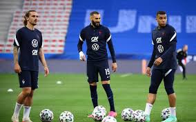 Découvrez la composition de l'équipe france de football : Football Avant Le Match Contre L Allemagne Ce Soir En Images La Selection Des Bleus Pour