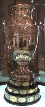 O recipiente feito de vidro, de formato cilíndrico foi desenvolvido pela empresa paulista nadir figueiredo em 1947. Copa America Wikipedia