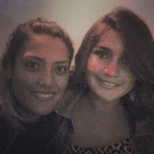 Casandra Torres Holz (@HolzTo_Cas)