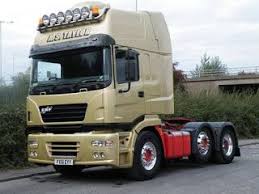 United Machinery Training Center Code14 Truck Training In Mhlambanyatsi Trucks Vintage Trucks Classic Trucks