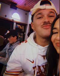 I'm looking for a room to rent that's pet friendly for November 1st!  Anywhere in Austin but preferably central/south