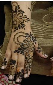 These mehandi designs beautify the bride's hands. 34 Dubai Mehendi Designs Ideas Henna Designs Hand Mehndi Designs New Mehndi Designs