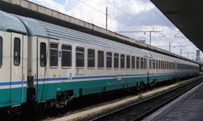 Incendio pescara, le fiamme minacciano le abitazioni. Treni Fermi Per Un Ora Sulla Linea Ancona Pescara Principio Di Incendio Tra Porto Recanati E Loreto Picchio News Il Giornale Tra La Gente Per La Gente