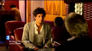 En cours de rédaction du prochain guide des vins attendu mondialement, il va se voir sollicité par le commandant barbaroux pour l'aider dans une enquête policière. Le Sang De La Vigne Les Veuves Soyeuses Youtube