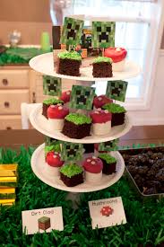 Minecraft birthday party ideas 6 steps to the perfect (& cheap) minecraft party. Diy Minecraft Birthday Party Craft Ideas Party Favors Printables Games And More