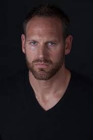 Филми онлайн с участието на Keil Oakley Zepernick