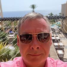 選1-10號。 如果你答對,我可能會回覆😉 菲律賓人#asianmodel