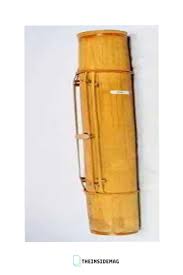 Alat musik tradisional tiup ini berasal dari kalimantan selatan, memiliki bentuk seperti terompet namun dengan ukiran khas daerah setempat. 20 Nama Alat Musik Tradisional Beserta Fungsi Gambarnya