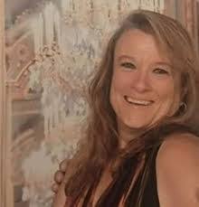 Gloria Eckert's Instagram, Twitter & Facebook