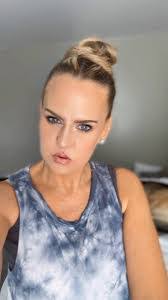 Stephanie Amburn's Instagram, Twitter & Facebook