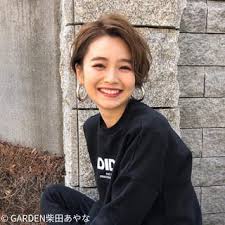 外国人風 センター分け センターパート フェミニン hair make ash 下北沢 山田涼一 265731 hair パーマヘアスタイル ハンサムショート 女の子の髪