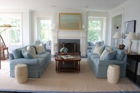 Originally developed in new england in response to harsh winters and the need for simple construction techniques, cape cod houses can be found anywhere residents want clean, symmetrical. Cape Cod Homes Interior Design Beach House Decorating Ideas Living Room Cape Beach Style Decorating Living Room Decor Home Living Room Interior Design Cape Cod