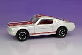 The 15 inch option was dropped and late hi performance cars used 14 inch rims and dual redline sidewall tires. 65 Mustang Gt Matchbox Cars Wiki Fandom