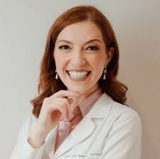 Dra. Julia Barbi Melim Marques Ginecologista,