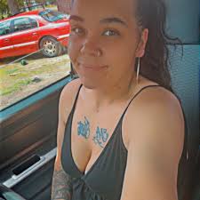 Felicia Flint's Instagram, Twitter & Facebook