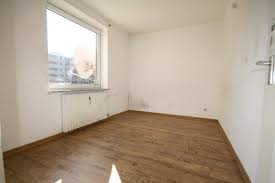 In der krise trifft die angespannte lage auf dem. Immobilien Emden Und Ostfriesland Grosse 4 Zimmer Wohnung In Emden Borssum Zu Vermieten