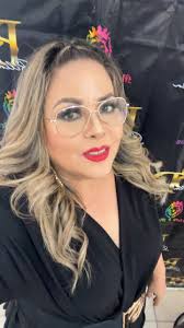 Mechas y Mechas " Nice" de Belem Durán 进行了直播。