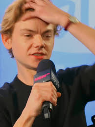 This hair😍 //#thomasbrodiesangster #acteur #tbs #edit #pourtoi #fyp #hair  #interview #thomasbrodiesangsteredit