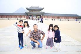 Fall holidays including columbus day, halloween, election day and more. Holiday In Seoul Downtown Republic Of Korea Skmlifestyle