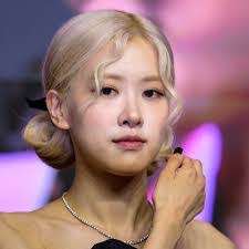 Carrie Pack's Instagram, Twitter & Facebook