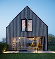 Une Maison D Architecte Pas Ordinaire En Belgique Planete Deco A Homes World En 2020 Bardage Exterieur Maison Maison Architecte Moderne Architecture De Maison