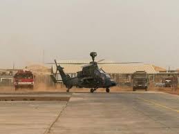 Die bundeswehr bereitet evakuierungsflüge vor. Fotostrecke Unfall In Mali Abgesturzter Bundeswehr Helikopter Verlor Rotorblatter Bild 3 Von 7 Brennpunkte Lahrer Zeitung