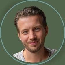 Daniel Kassel's Instagram, Twitter & Facebook