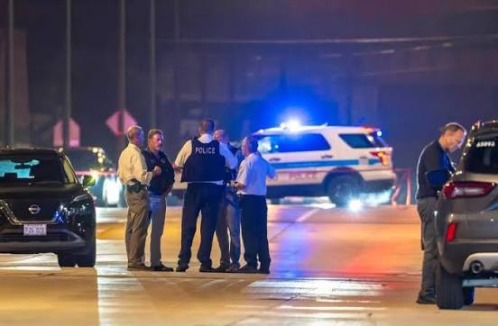 Descubren 57 cuerpos en descomposición en funeraria de Chicago Área sin refrigeración. La Oficina del Médico Forense del condado de Cook confirmó el hallazgo de 57 cuerpos en distintos estados de descomposición